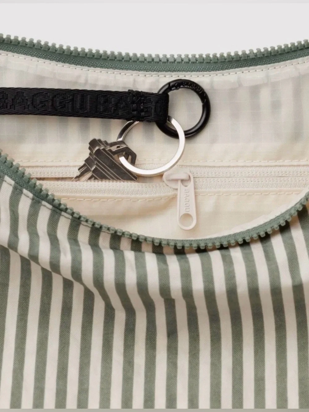 Baggy Medium Nylon Crescent Bag